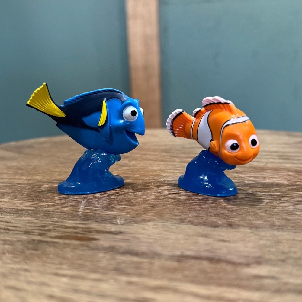 Disney Pixar Finding Nemo 1-1/2"Mini Figures - Nemo & Dory Toys or Cake Toppers